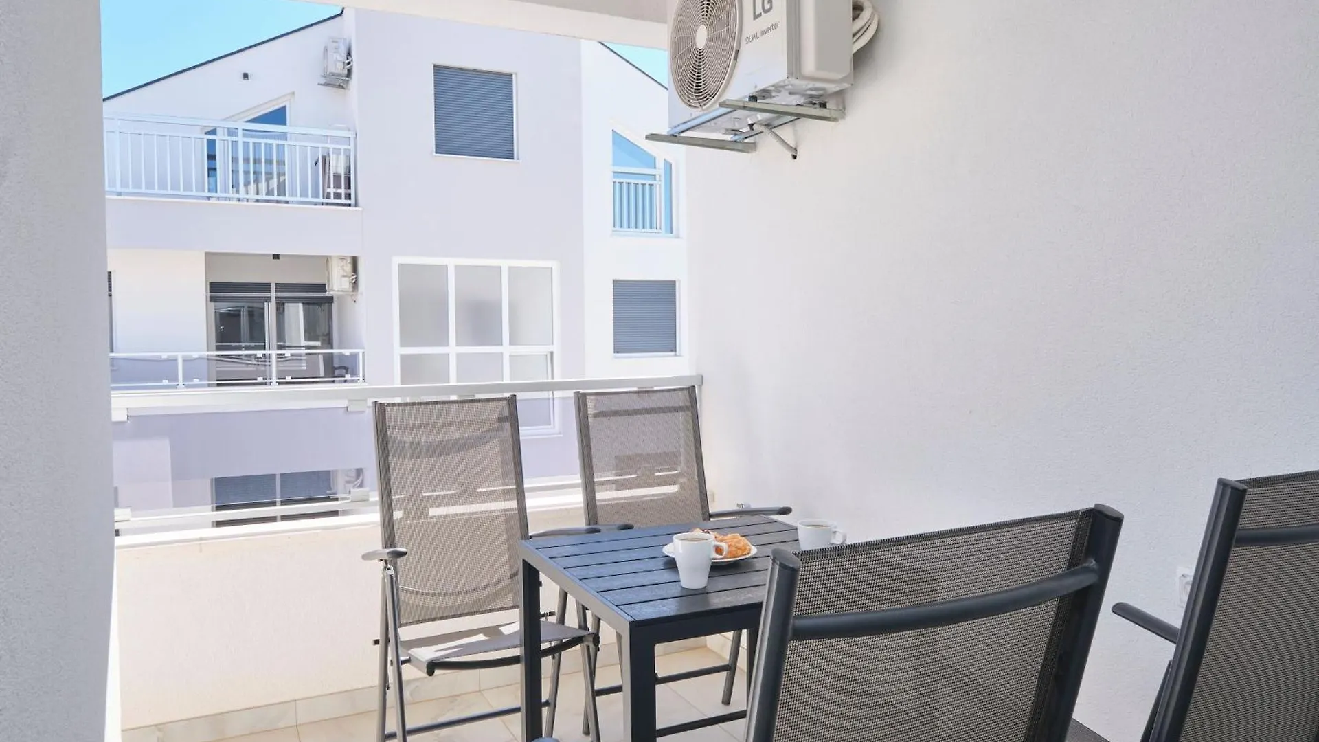 Apartment Aquavue Suite Von Litto Kastela Croatia